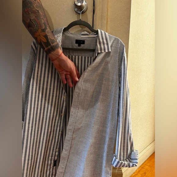Joe’s button down - Picture 2 of 6